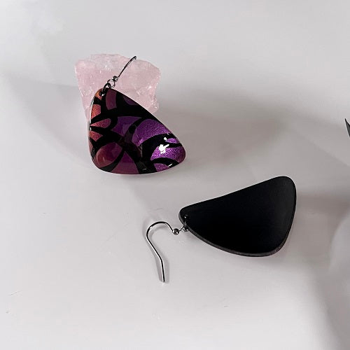 Chameleon dangle earrings gold red purple