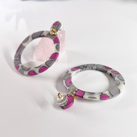 Big hoops earrings pink grey