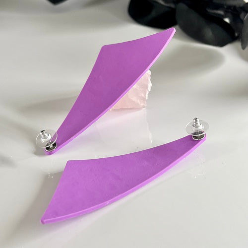 Big triangle stud earrings purple