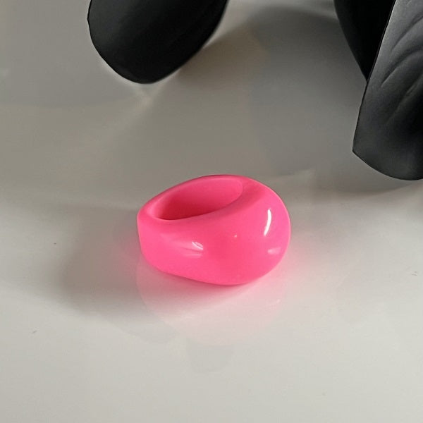 Chunky ring neon pink