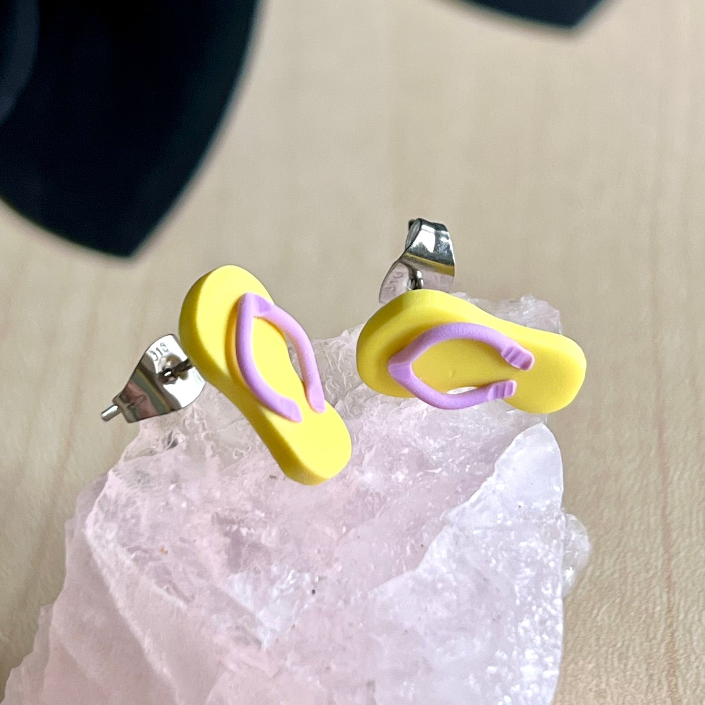 Thongs / flip flops studs, lemon yellow with lavender, handmade earrings
