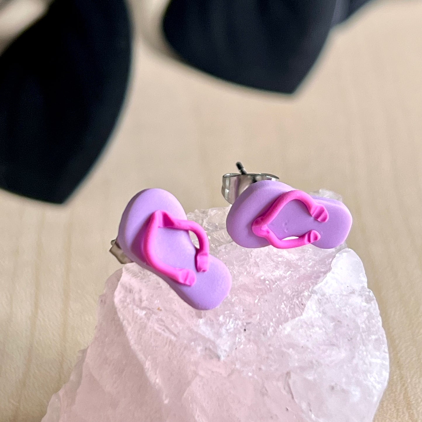 Thongs / flip flops studs, light purple with pink, handmade earrings