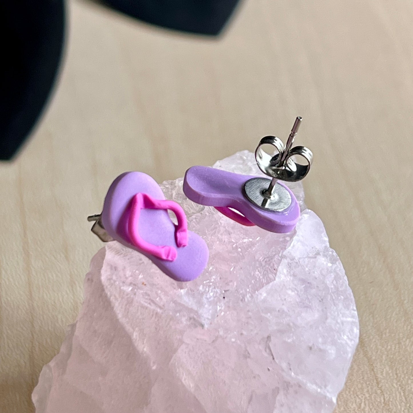 Thongs / flip flops studs, light purple with pink, handmade earrings