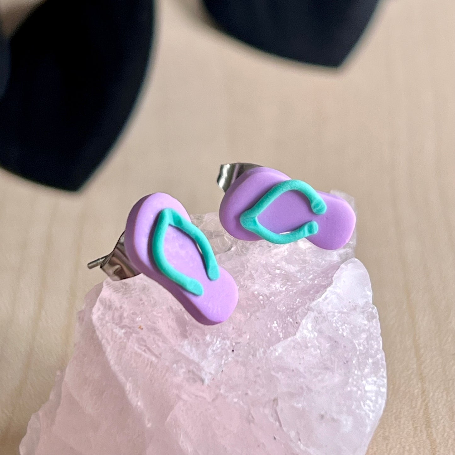 Thongs / flip flops studs, light purple with Fiji blue, handmade earrings