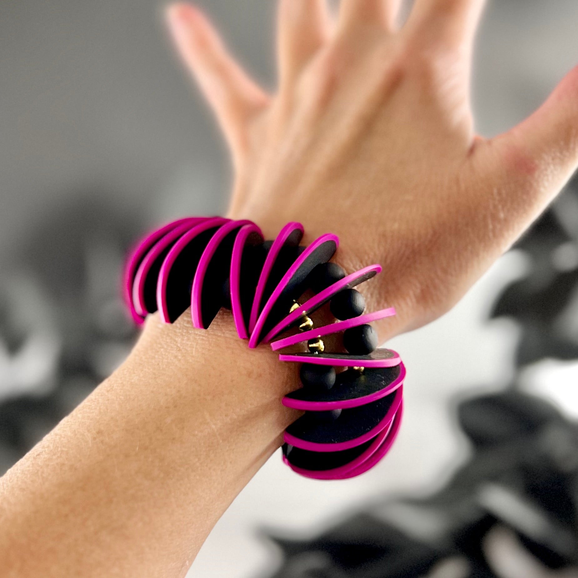 pink and black stretch wavy bracelet