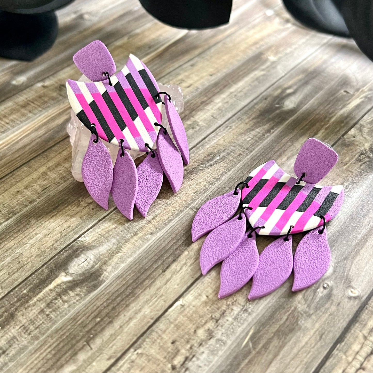 Extra large, dangly purple feathered shields, 90s pink purple black white stripes