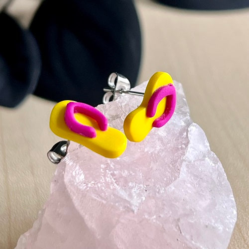 stud earrings thongs yellow