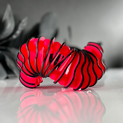 Wavy bracelet red black handmade