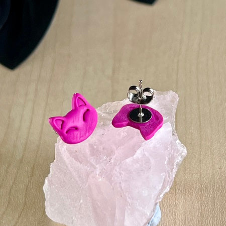 Stud earrings cat pink