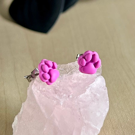 Stud earrings paw prints