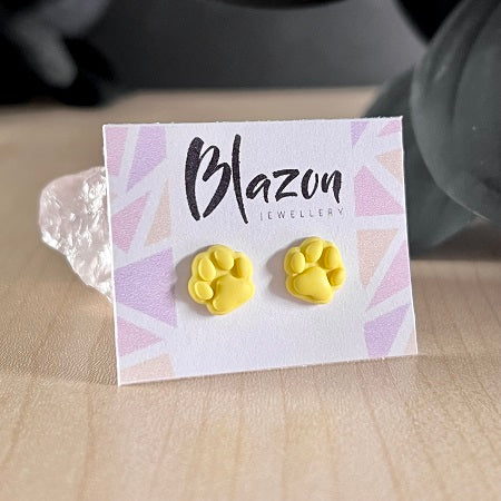 Stud earrings paw prints